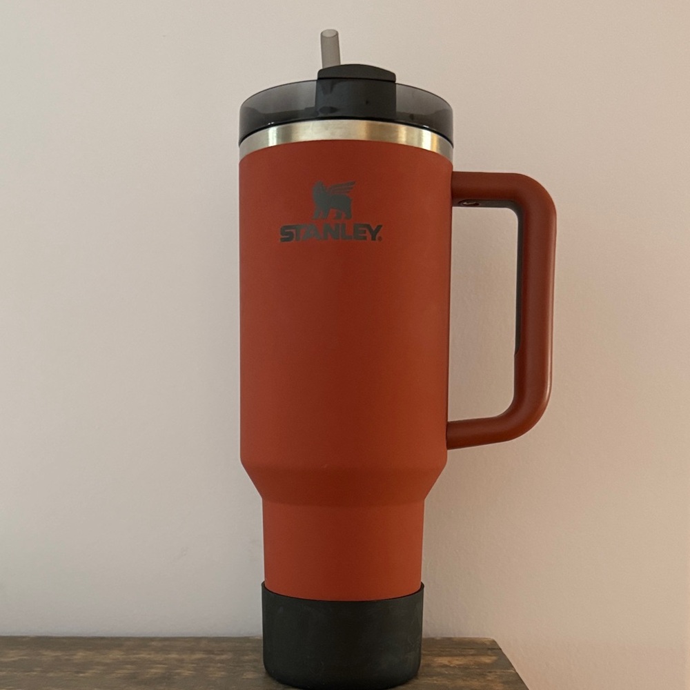 Stanley Quencher H20 Tumbler
Burnt Amber